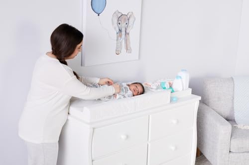 Regalo Baby Basics - Cambiador infantil, blanco, 31 x 16 x 4 pulgadas (paquete de 1)