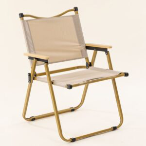 Silla plegable beige ligera y cómoda